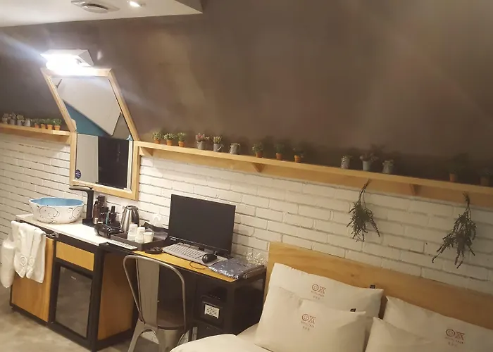 Yaja Jongno 2*